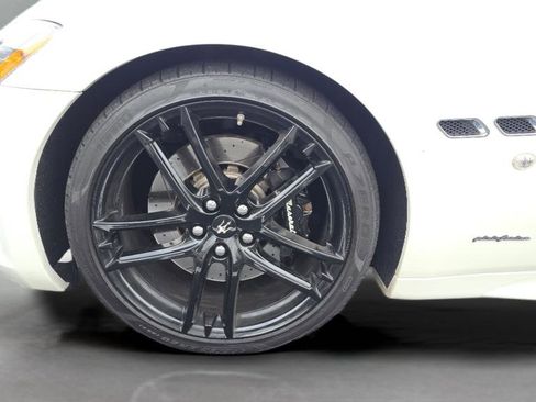 Used 2018 Maserati GranTurismo Sport image 23