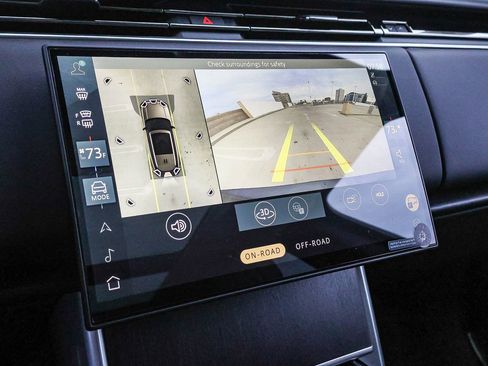 New 2025 Land Rover Range Rover Long Wheelbase SE image 36