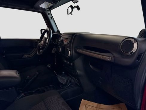 Used 2012 Jeep Wrangler Unlimited Sport AWD/4WD image 25