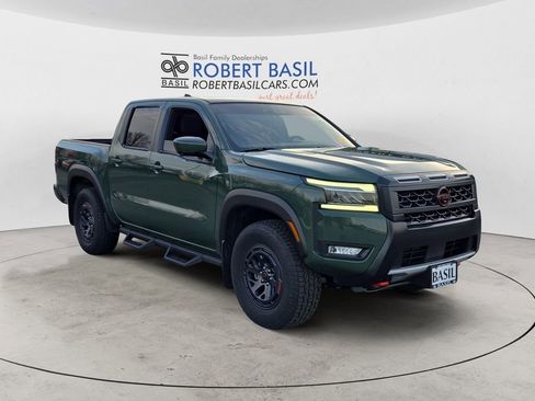 Used 2025 Nissan Frontier PRO-4X w/ Pro Premium Package image 7