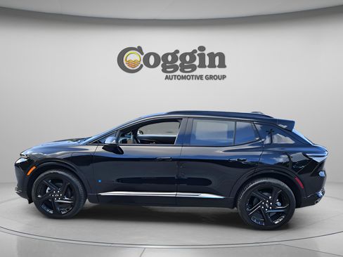 New 2025 Chevrolet Equinox EV RS image 2