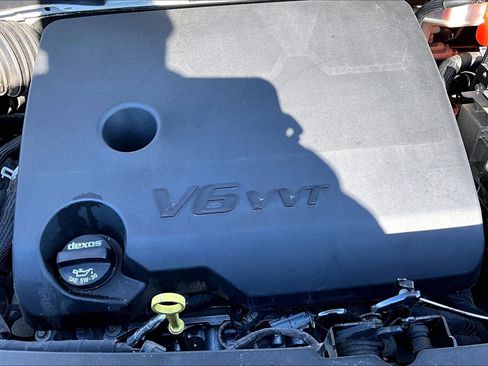 Used 2023 Buick Enclave Premium w/ Experience Buick Package image 34