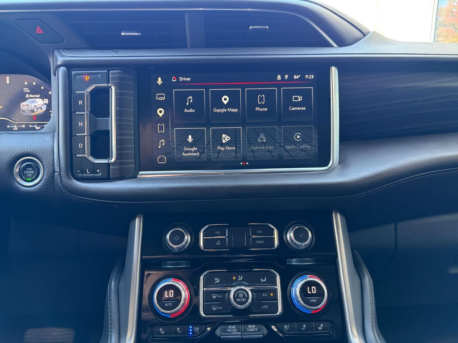 Used 2023 GMC Yukon Denali AWD/4WD image 19