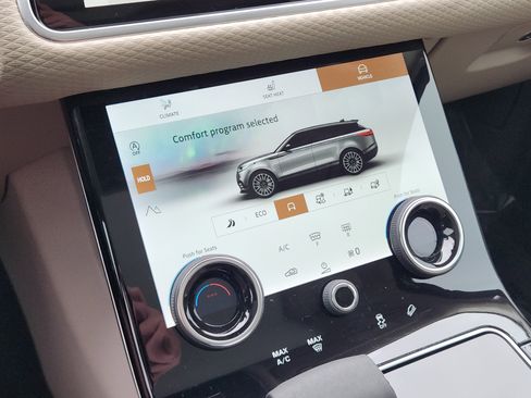 Certified 2021 Land Rover Range Rover Velar S image 20