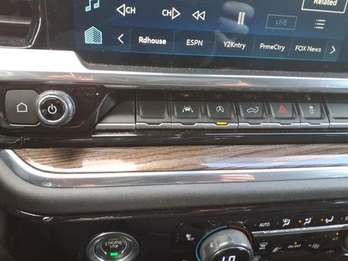 Used 2022 Chevrolet Silverado 1500 LT image 20