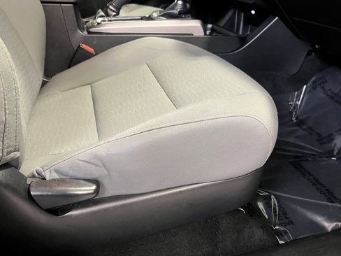 Used 2019 Toyota Tacoma SR5 image 13