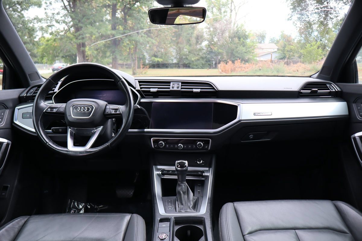Used 2019 Audi Q3 2.0T Premium AWD/4WD image 16