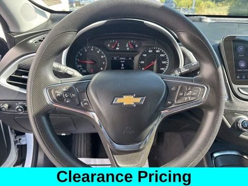 Used 2024 Chevrolet Malibu LT image 16