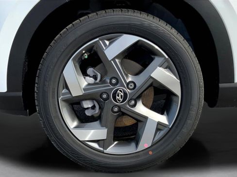 New 2025 Hyundai Venue SEL image 16