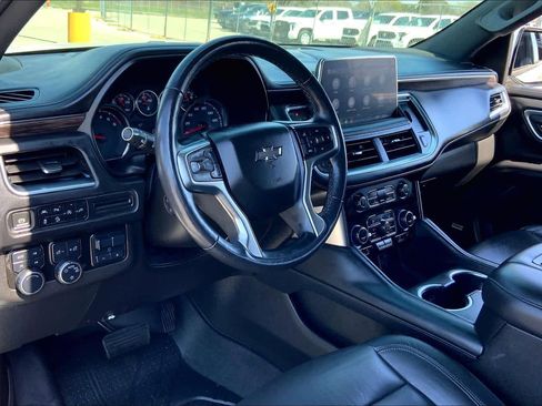 Used 2021 Chevrolet Tahoe Z71 w/ Z71 Signature Package image 16