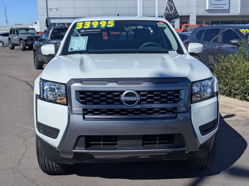 Certified 2025 Nissan Frontier SV w/ Tow Package image 6