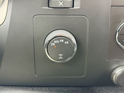 Used 2013 GMC Sierra 1500 SLE w/ Power Tech Package image 10