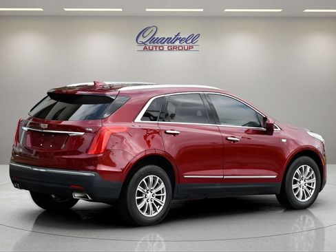 Used 2017 Cadillac XT5 Luxury w/ Driver Awareness Package AWD/4WD image 4