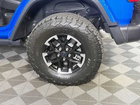 Used 2024 Jeep Wrangler Unlimited Rubicon 4xe AWD/4WD image 11