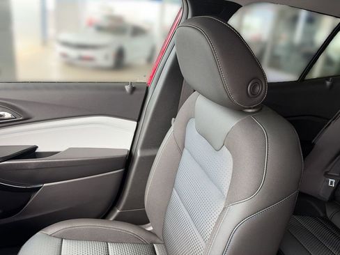 New 2026 Chevrolet Trax LT w/ Driver Confidence Package FWD image 21