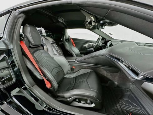 Used 2024 Chevrolet Corvette Stingray Preferred Cpe w/ Battery Protection Package RWD image 27