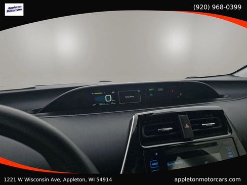 Used 2019 Toyota Prius LE image 16