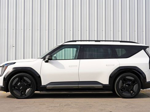 Used 2024 Kia EV9 GT-Line image 9