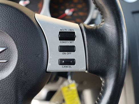 Used 2005 Nissan 350Z Touring image 22