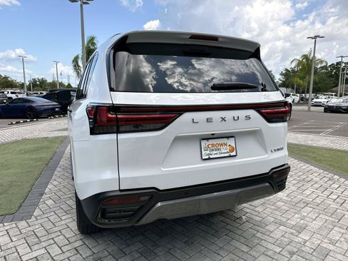 Used 2024 Lexus LX 600 4WD w/ Appearance Package image 9