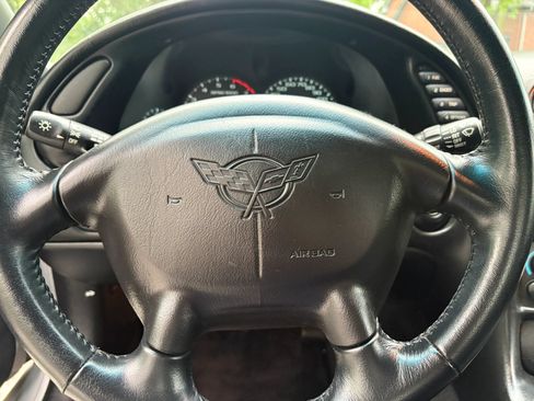 Used 1999 Chevrolet Corvette Convertible w/ Performance Handling Pkg RWD image 18