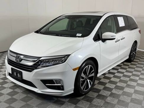 Used 2020 Honda Odyssey Elite image 2
