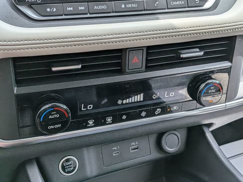 Certified 2023 Nissan Rogue SV AWD/4WD image 22