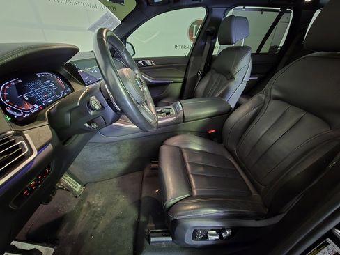Certified 2022 BMW X5 xDrive40i w/ M Sport Package image 10