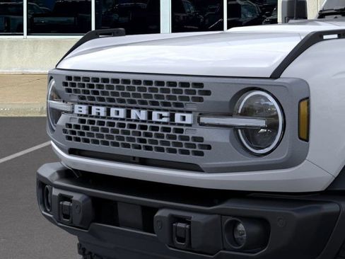 New 2025 Ford Bronco Badlands image 44