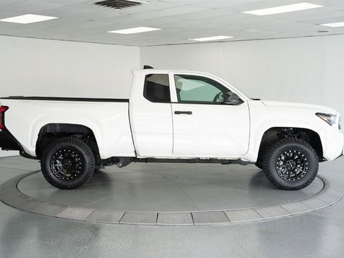 Used 2024 Toyota Tacoma SR image 8
