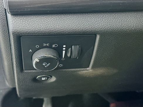 Certified 2021 Jeep Grand Cherokee Laredo image 15