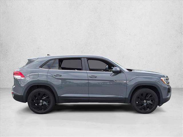 Used 2024 Volkswagen Atlas Cross Sport SE FWD image 4