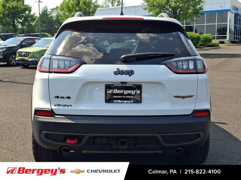 Used 2021 Jeep Cherokee Trailhawk w/ Sun, Sound & Nav Group AWD/4WD image 6