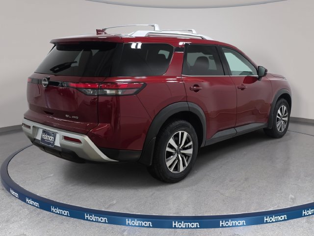 Used 2023 Nissan Pathfinder SL AWD/4WD image 6
