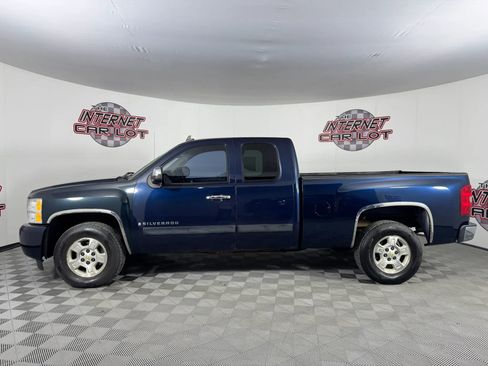 Used 2008 Chevrolet Silverado 1500 LT w/ Power Pack Plus AWD/4WD image 4