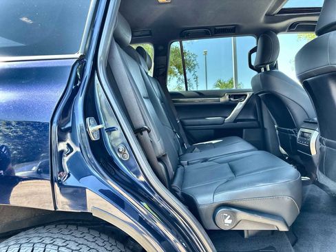 Used 2023 Lexus GX 460 Premium w/ Premium Package AWD/4WD image 19