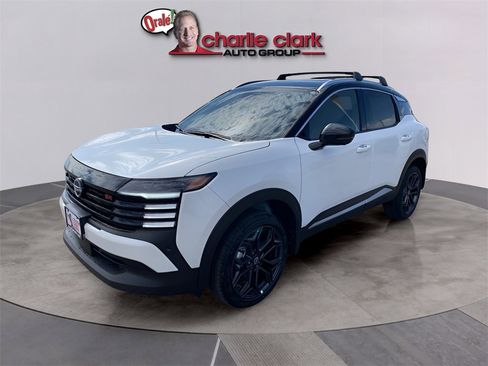 New 2026 Nissan Kicks SR w/ Cold Weather Package image 1