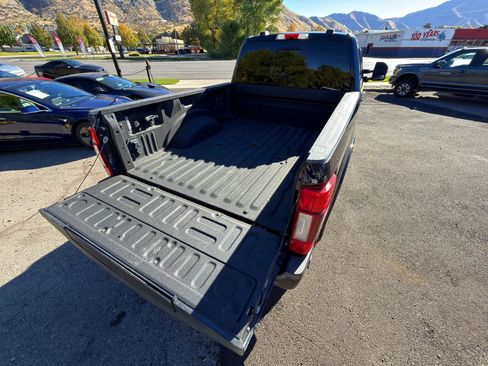 Used 2022 Ford F350 Platinum w/ Tremor Off-Road Package AWD/4WD image 40