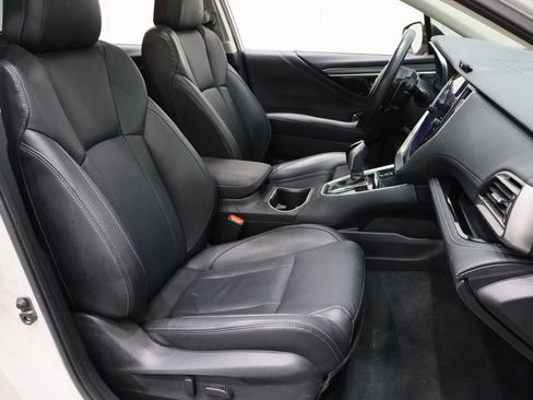 Used 2022 Subaru Outback Limited XT image 17