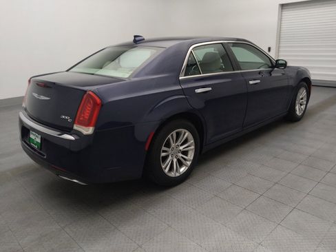 Used 2016 Chrysler 300 C image 10