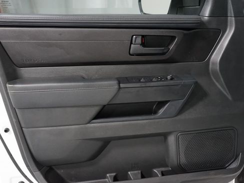 Used 2025 Toyota Tundra SR image 29