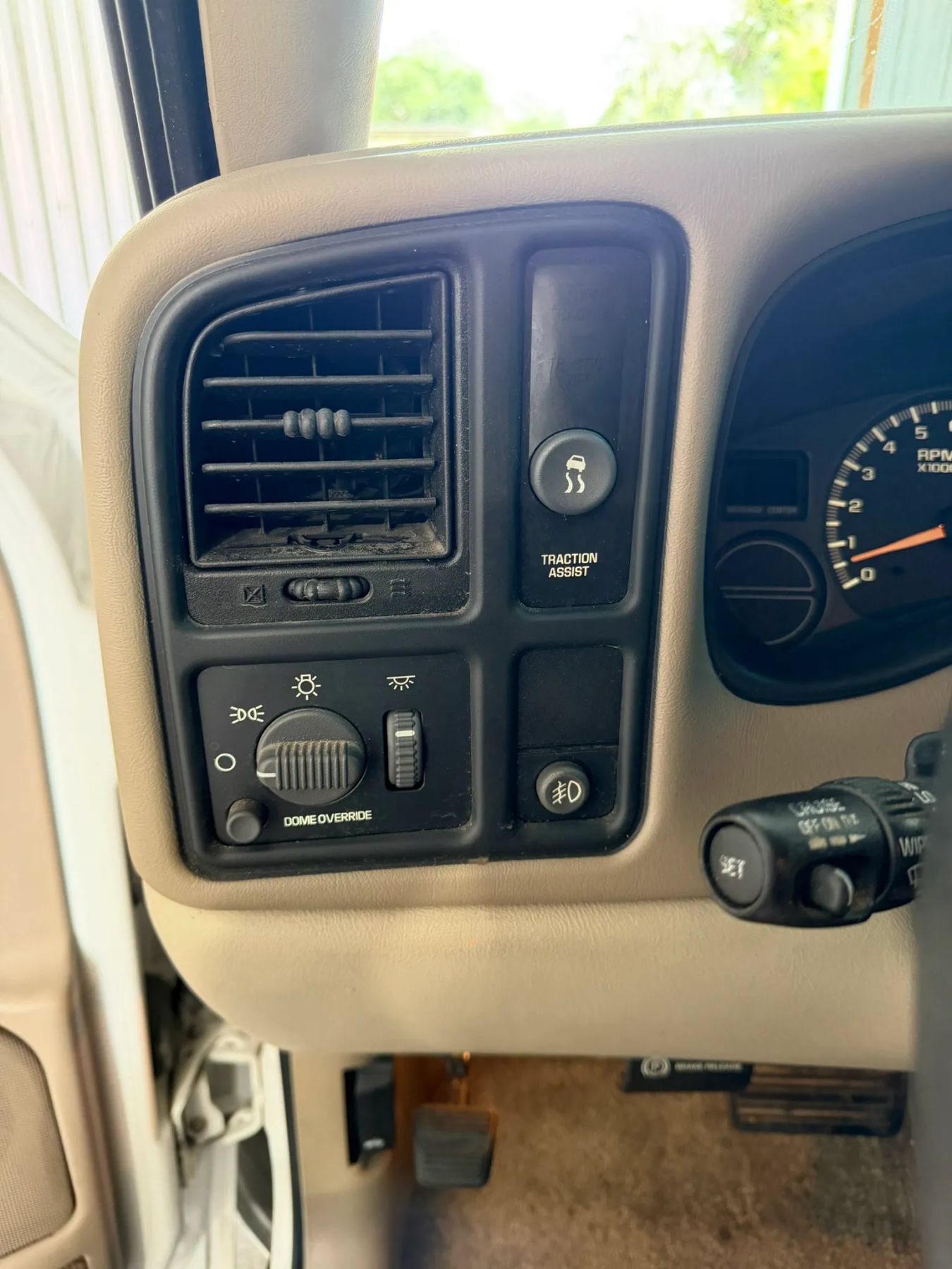 Used 2002 Chevrolet Tahoe LT RWD image 31