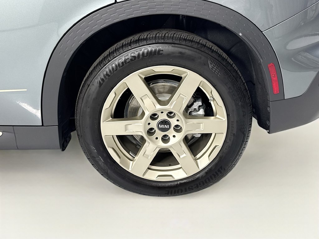 Used 2025 MINI Cooper Countryman SE w/ Comfort Package Max AWD/4WD image 32