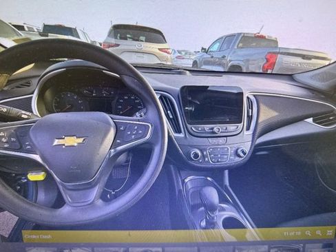 Used 2025 Chevrolet Malibu LT image 6