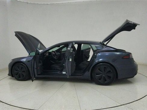 Used 2025 Tesla Model S image 67