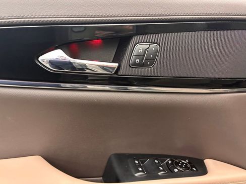 Used 2023 Lincoln Nautilus Reserve image 18