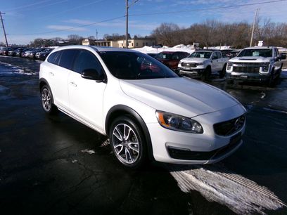 Used 2018 Volvo V60 T5 Cross Country w/ Convenience Package