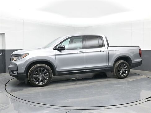 Used 2022 Honda Ridgeline Sport image 6