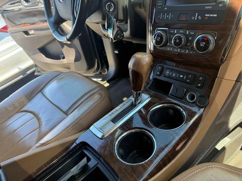 Used 2016 Buick Enclave Premium w/ Experience Buick Package image 28