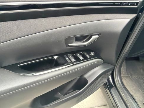 Used 2023 Hyundai Tucson Limited FWD image 16